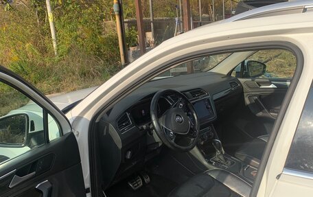 Volkswagen Tiguan II, 2019 год, 2 230 000 рублей, 8 фотография