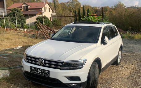 Volkswagen Tiguan II, 2019 год, 2 230 000 рублей, 11 фотография