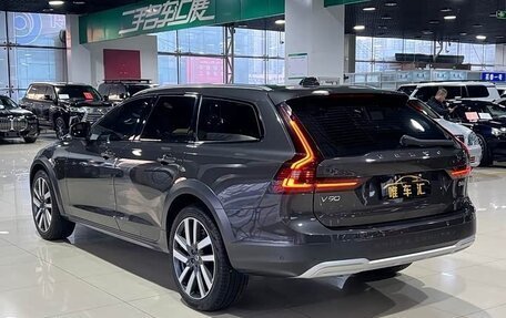 Volvo V90 Cross Country I рестайлинг, 2023 год, 6 199 000 рублей, 4 фотография
