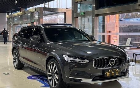 Volvo V90 Cross Country I рестайлинг, 2023 год, 6 199 000 рублей, 3 фотография