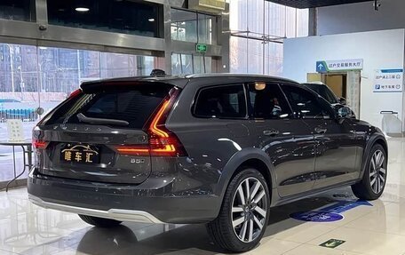 Volvo V90 Cross Country I рестайлинг, 2023 год, 6 199 000 рублей, 2 фотография