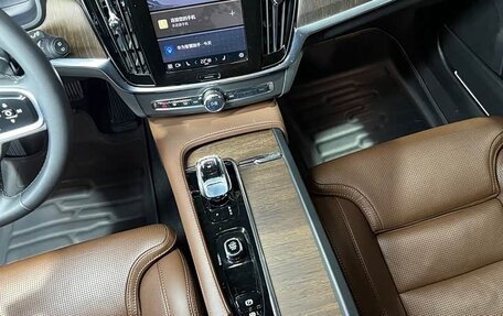 Volvo V90 Cross Country I рестайлинг, 2023 год, 6 199 000 рублей, 18 фотография