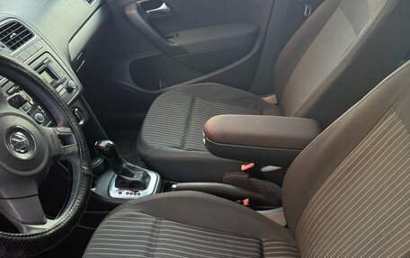 Volkswagen Polo VI (EU Market), 2011 год, 850 000 рублей, 8 фотография