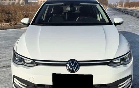 Volkswagen Golf VIII, 2022 год, 1 980 000 рублей, 3 фотография