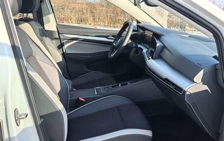 Volkswagen Golf VIII, 2022 год, 1 980 000 рублей, 6 фотография