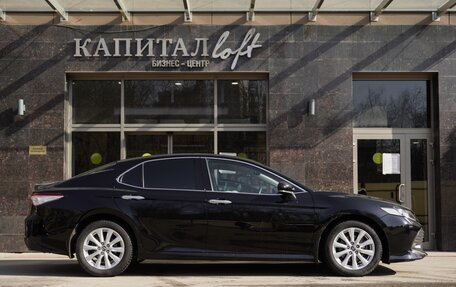 Toyota Camry, 2019 год, 2 750 000 рублей, 8 фотография