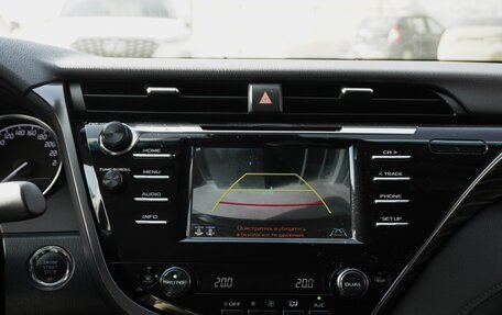 Toyota Camry, 2019 год, 2 750 000 рублей, 18 фотография