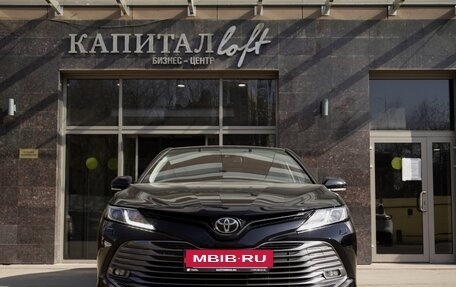 Toyota Camry, 2019 год, 2 750 000 рублей, 3 фотография