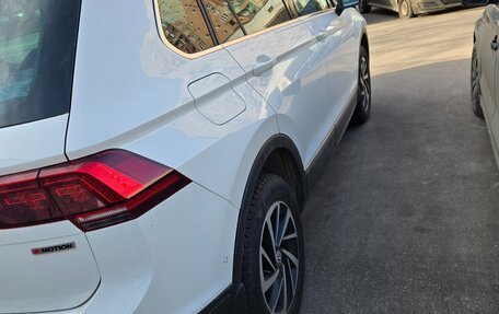 Volkswagen Tiguan II, 2018 год, 2 750 000 рублей, 6 фотография