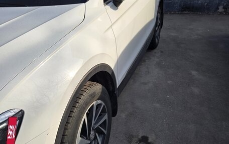 Volkswagen Tiguan II, 2018 год, 2 750 000 рублей, 4 фотография