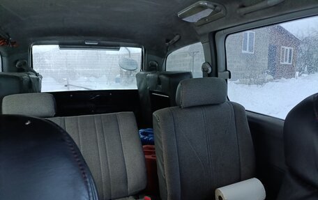 Toyota Estima III рестайлинг -2, 1992 год, 260 000 рублей, 11 фотография