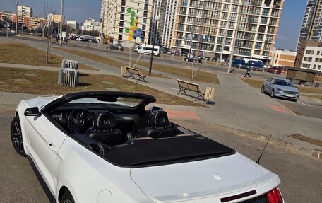 Ford Mustang VI рестайлинг, 2020 год, 2 450 000 рублей, 5 фотография