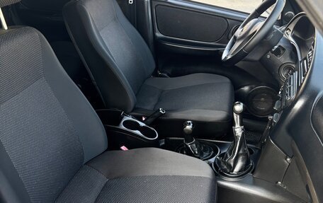 Chevrolet Niva I рестайлинг, 2012 год, 460 000 рублей, 17 фотография