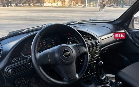 Chevrolet Niva I рестайлинг, 2012 год, 460 000 рублей, 23 фотография