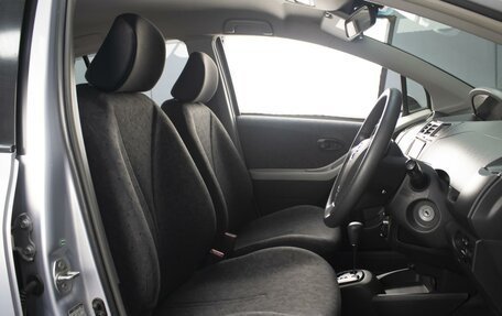 Toyota Vitz, 2010 год, 700 000 рублей, 7 фотография