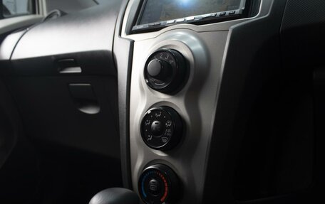 Toyota Vitz, 2010 год, 700 000 рублей, 14 фотография