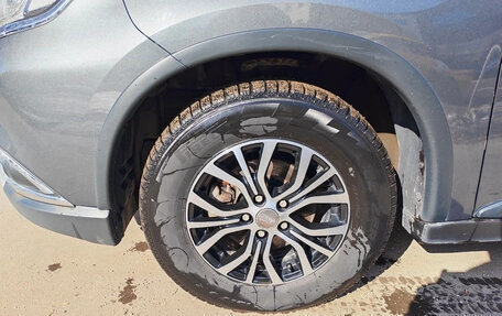 Mitsubishi Outlander III рестайлинг 3, 2016 год, 1 805 000 рублей, 21 фотография