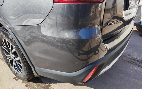 Mitsubishi Outlander III рестайлинг 3, 2016 год, 1 805 000 рублей, 26 фотография