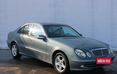 Mercedes-Benz E-Класс, 2004 год, 780 000 рублей, 3 фотография