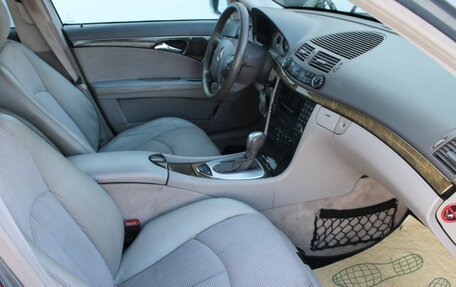 Mercedes-Benz E-Класс, 2004 год, 780 000 рублей, 20 фотография