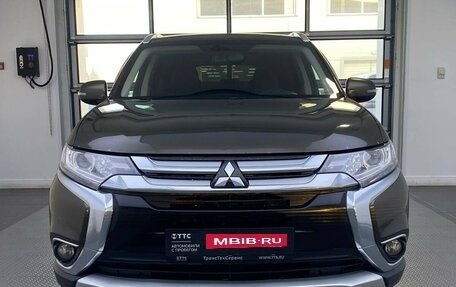 Mitsubishi Outlander III рестайлинг 3, 2017 год, 2 099 000 рублей, 2 фотография