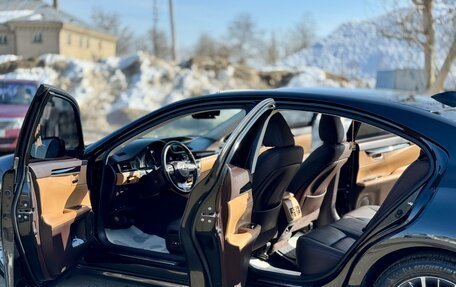 Lexus ES VII, 2017 год, 3 000 000 рублей, 38 фотография