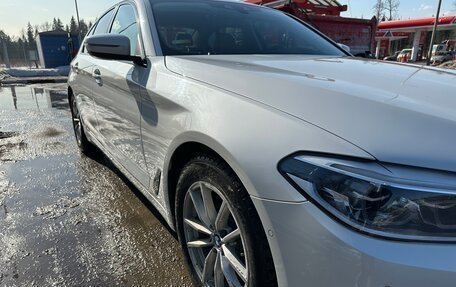 BMW 5 серия, 2019 год, 3 000 000 рублей, 18 фотография