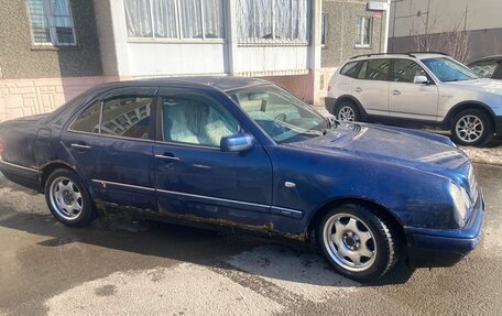 Mercedes-Benz E-Класс, 1996 год, 215 000 рублей, 4 фотография