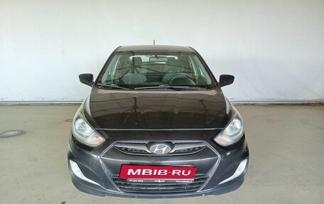 Hyundai Solaris II рестайлинг, 2011 год, 735 000 рублей, 2 фотография