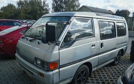 Mitsubishi Delica III, 1981 год, 250 000 рублей, 2 фотография