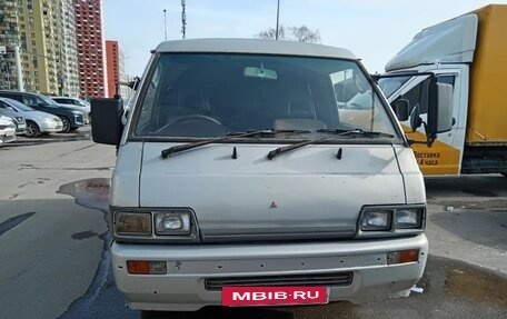 Mitsubishi Delica III, 1981 год, 250 000 рублей, 16 фотография