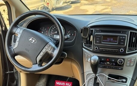 Hyundai H-1 II рестайлинг, 2018 год, 2 900 000 рублей, 8 фотография