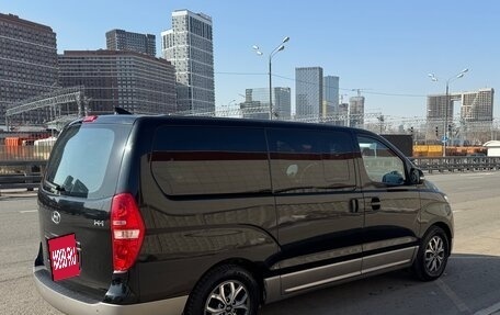 Hyundai H-1 II рестайлинг, 2018 год, 2 900 000 рублей, 4 фотография