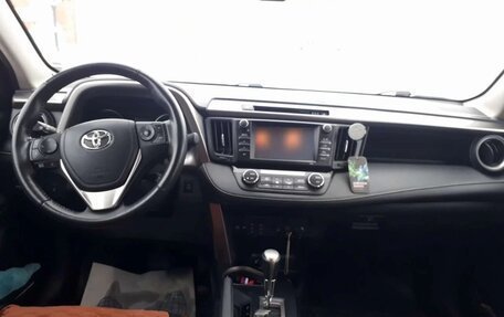 Toyota RAV4, 2016 год, 2 490 000 рублей, 5 фотография