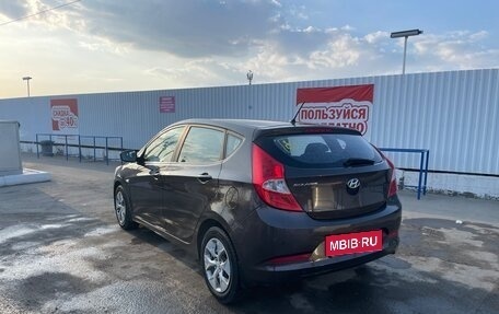 Hyundai Solaris II рестайлинг, 2016 год, 920 000 рублей, 3 фотография