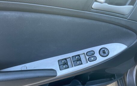 Hyundai Solaris II рестайлинг, 2016 год, 920 000 рублей, 9 фотография