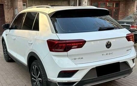 Volkswagen T-Roc I, 2022 год, 1 900 000 рублей, 4 фотография