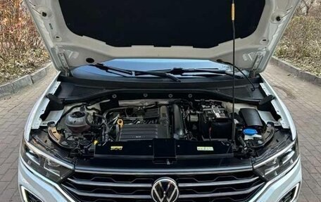 Volkswagen T-Roc I, 2022 год, 1 900 000 рублей, 5 фотография