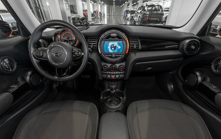 MINI Hatch, 2021 год, 2 580 000 рублей, 8 фотография