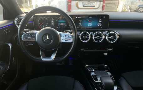 Mercedes-Benz A-Класс, 2019 год, 2 349 000 рублей, 10 фотография