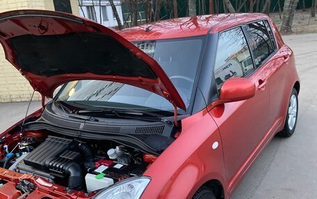 Suzuki Swift III, 2010 год, 820 000 рублей, 2 фотография