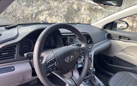 Hyundai Elantra VI рестайлинг, 2019 год, 1 650 000 рублей, 6 фотография