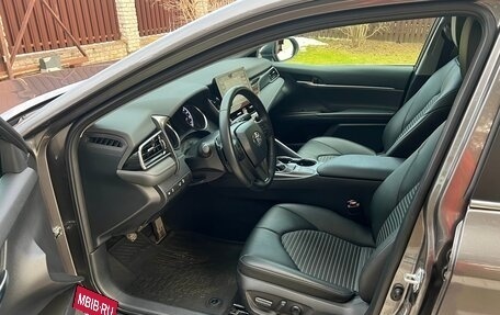 Toyota Camry, 2022 год, 3 550 000 рублей, 12 фотография