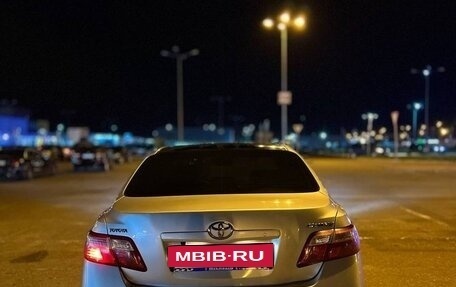 Toyota Camry, 2008 год, 850 000 рублей, 4 фотография