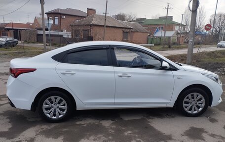 Hyundai Solaris II рестайлинг, 2019 год, 1 410 000 рублей, 4 фотография