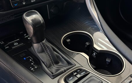 Lexus RX IV рестайлинг, 2018 год, 3 700 000 рублей, 16 фотография