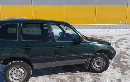 Chevrolet Niva I рестайлинг, 2003 год, 330 000 рублей, 2 фотография
