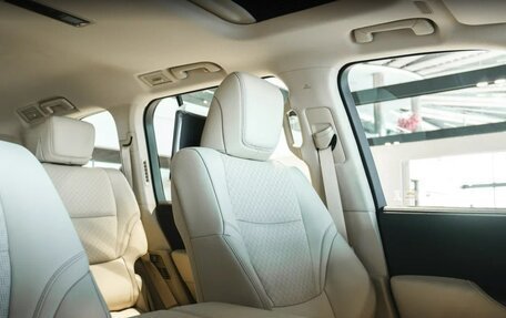 Toyota Land Cruiser, 2025 год, 16 490 000 рублей, 11 фотография