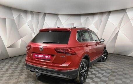 Volkswagen Tiguan II, 2018 год, 2 750 000 рублей, 2 фотография