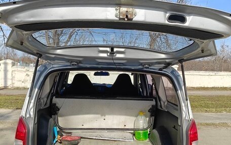 Toyota Probox I, 2002 год, 550 000 рублей, 3 фотография